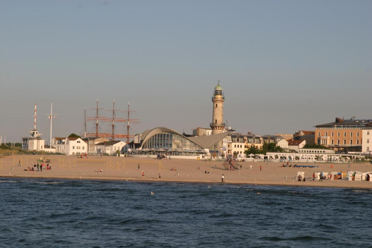 Villa Warnemuende Ferienwohnungen Rostock Exterior foto